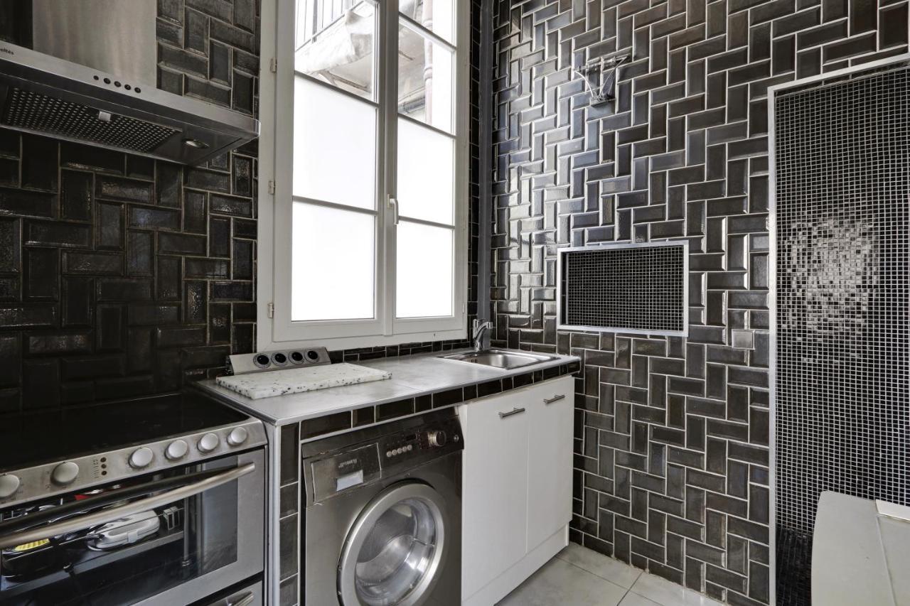 Pick A Flat'S Apartments In Le Marais - Rue Saint Merri Париж Екстер'єр фото