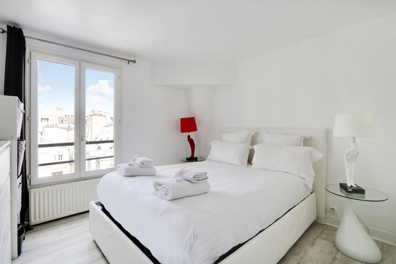 Pick A Flat'S Apartments In Le Marais - Rue Saint Merri Париж Екстер'єр фото