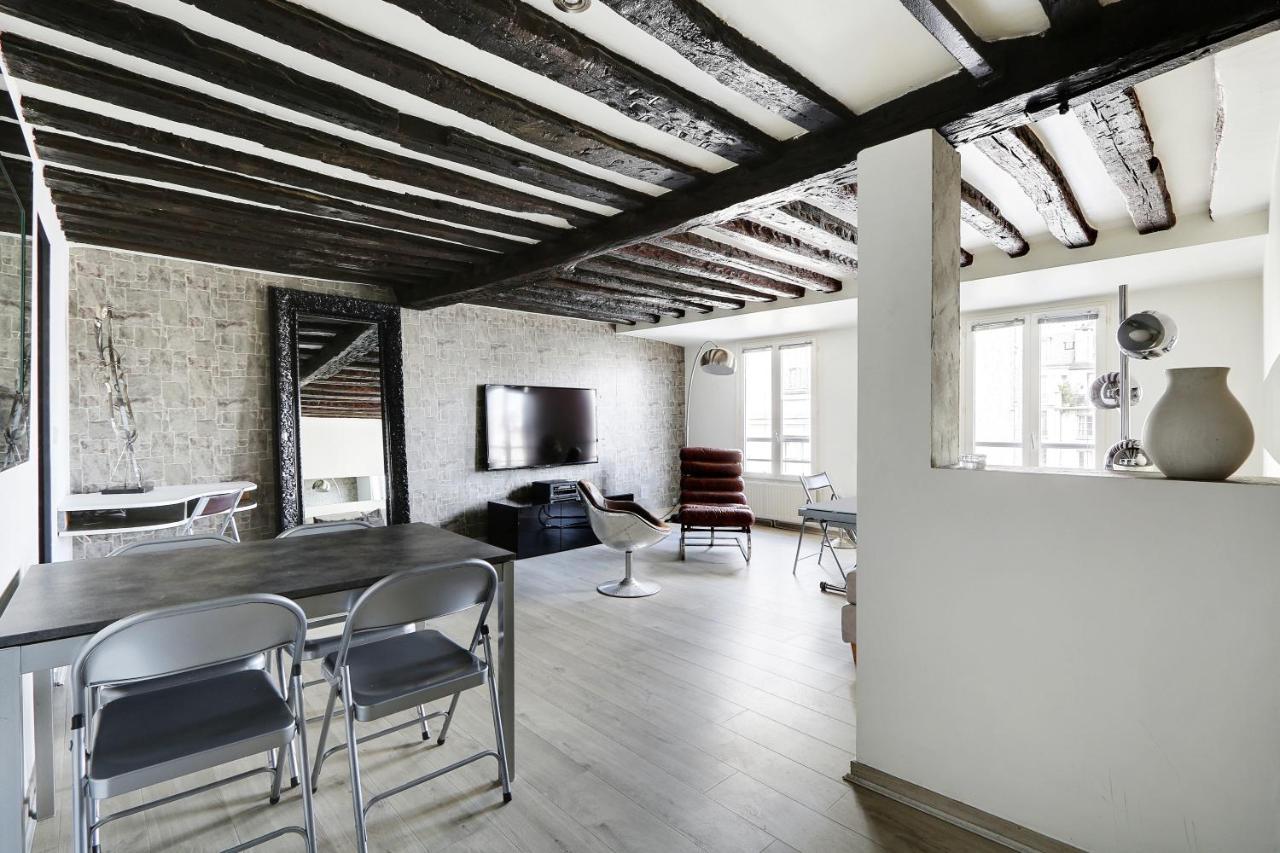Pick A Flat'S Apartments In Le Marais - Rue Saint Merri Париж Екстер'єр фото